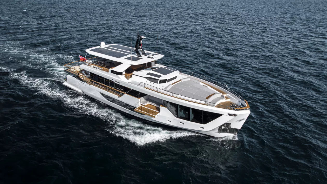 05 NUMARINE 30 XP THE FIRST FULL ELECTRIC READY EXPLORER YACHT