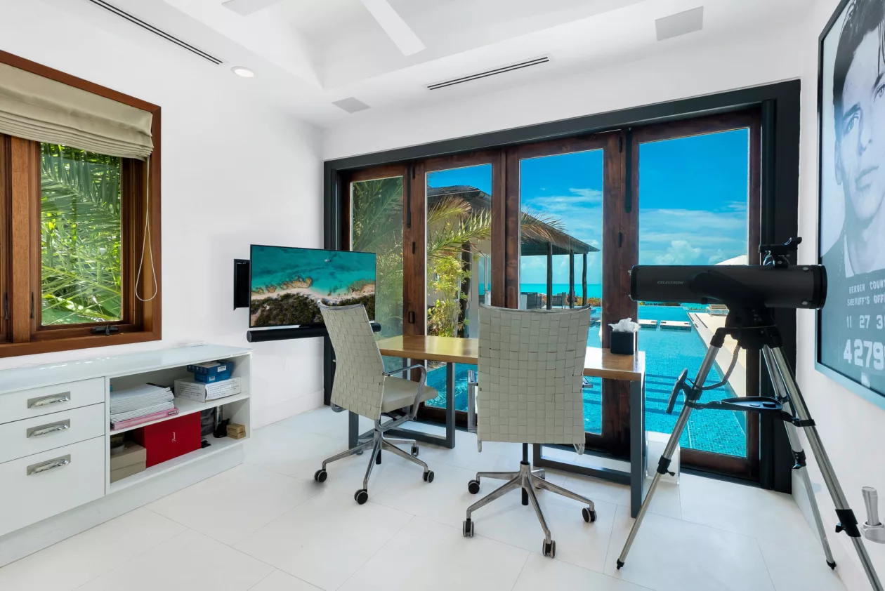 08 TURTLE TAIL ESTATE THE ULTIMATE 35 M CARIBBEAN SANCTUARY jpeg