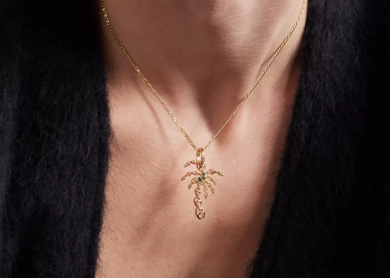 0002 HOORSENBUHS PALM TREE PENDANT