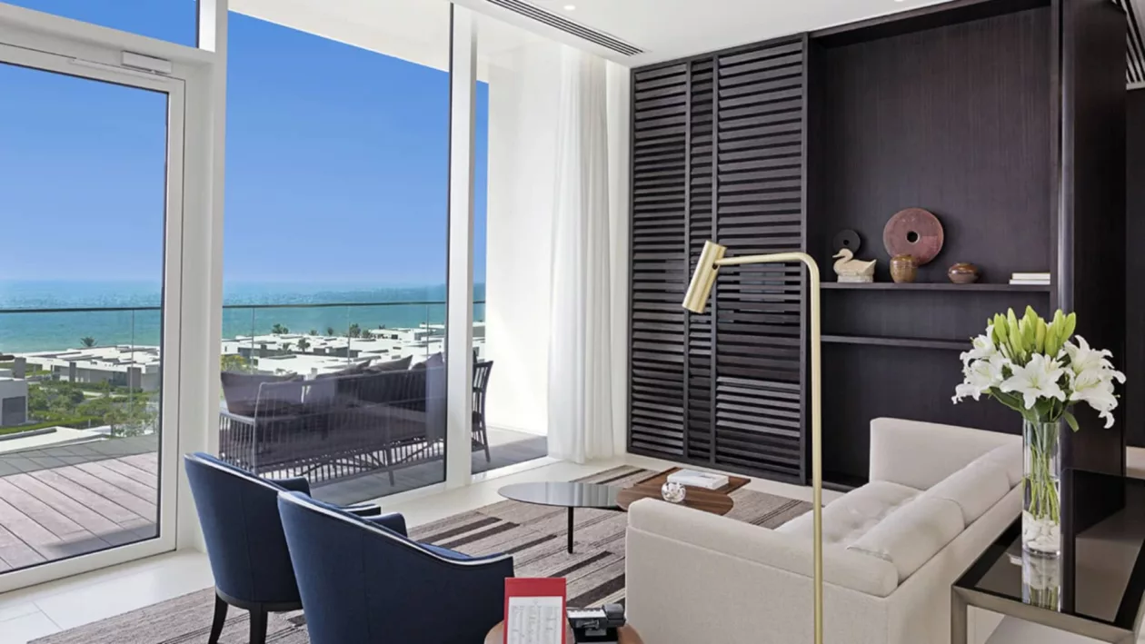 5 THE OBEROI BEACH RESORT