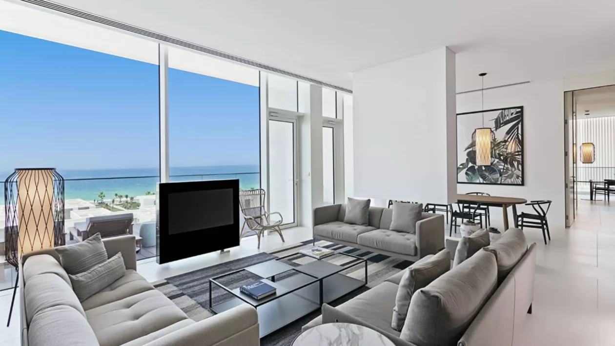 6 THE OBEROI BEACH RESORT