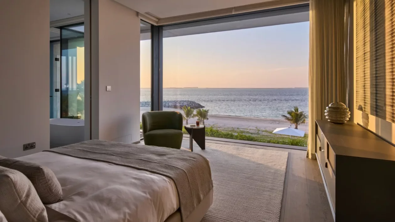 8 JUMEIRAH BAY ISLAND