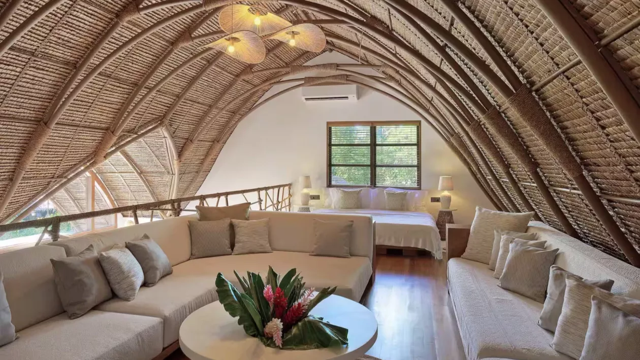 6 NAY PALAD HIDEAWAY