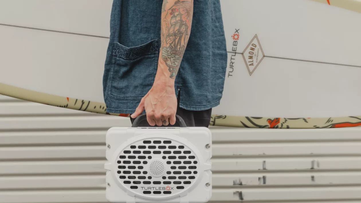 4 TURTLEBOX X ALMOND SURFBOARDS