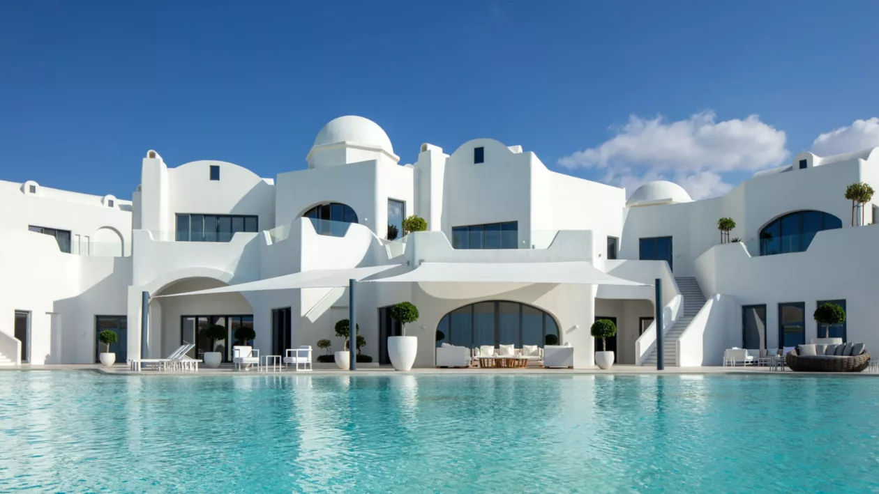 2 ANANTARA SANTORINI ABU DHABI