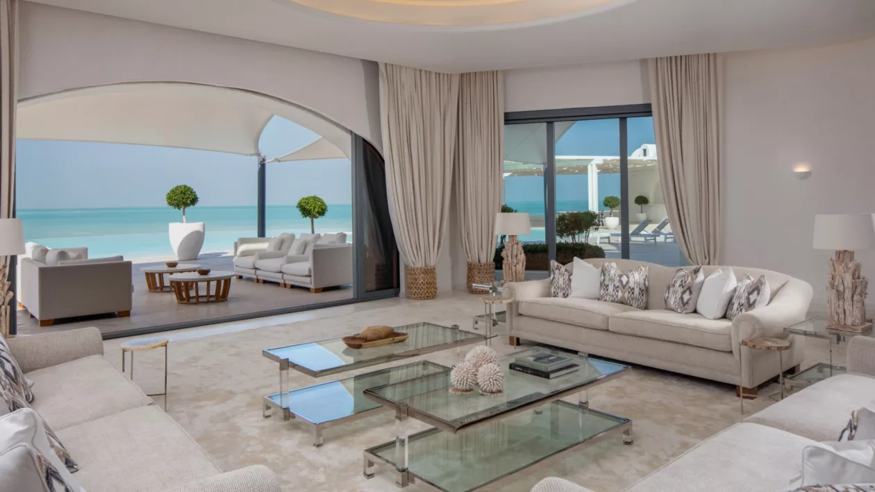 4 ANANTARA SANTORINI ABU DHABI