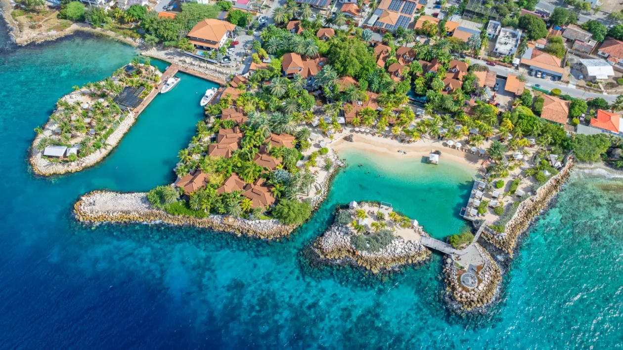 2 BAOASE LUXURY RESORT