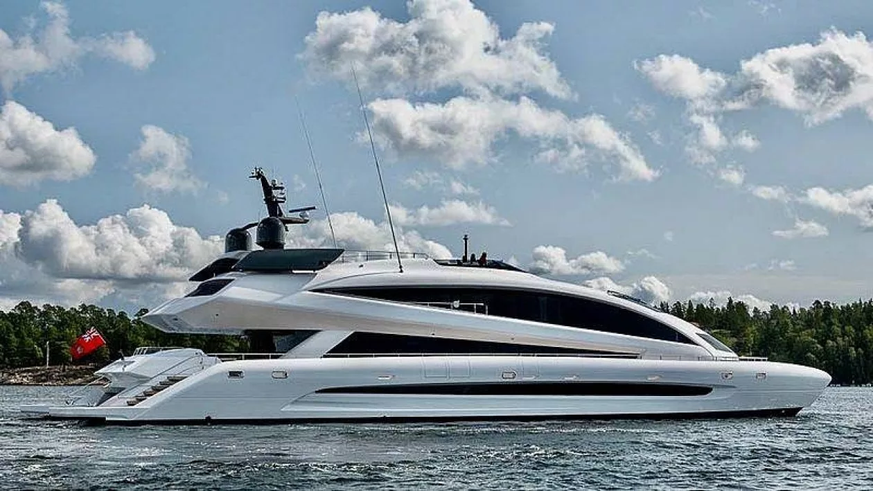 Royal falcon02