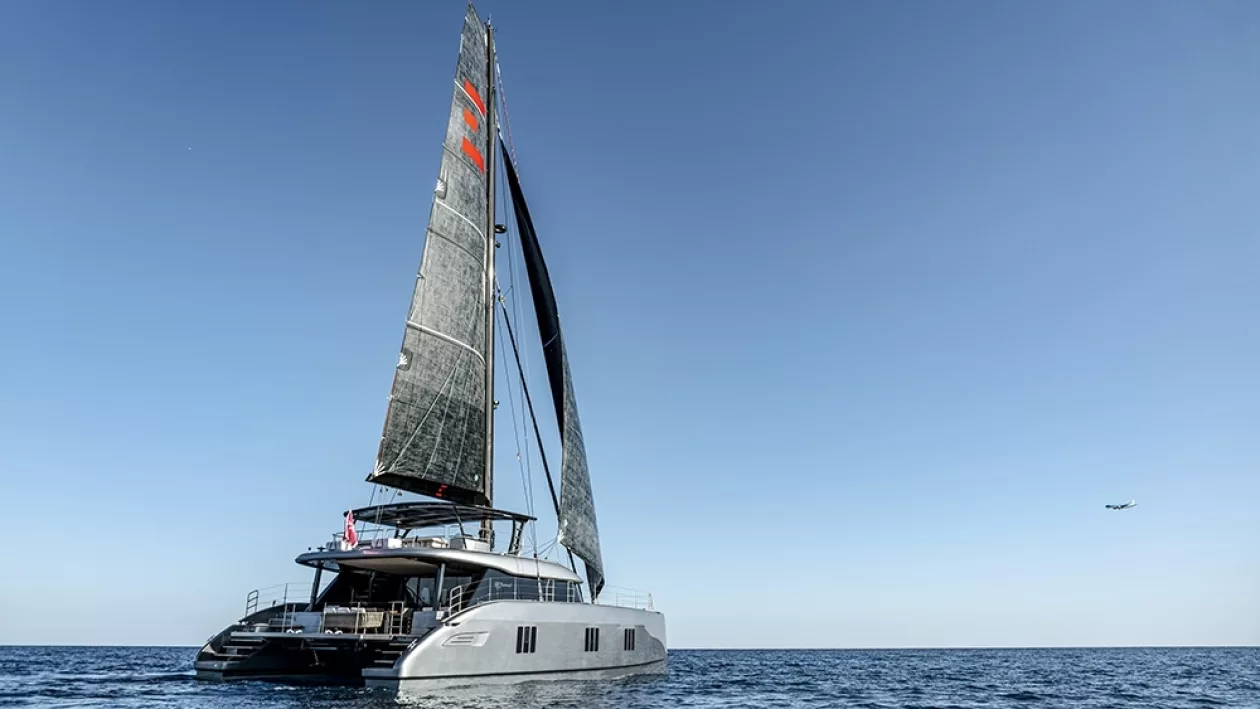 E catamaran02