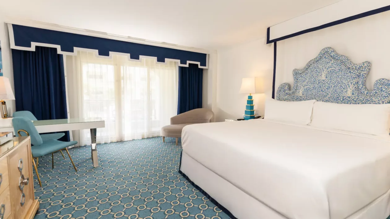 8 Eau Palm Beach Resort Spa