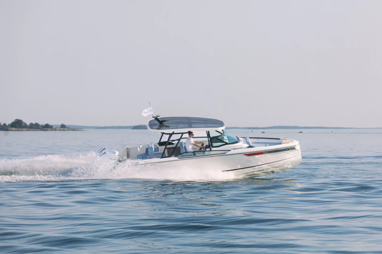 2 Explore the Saxdor 270 GTO