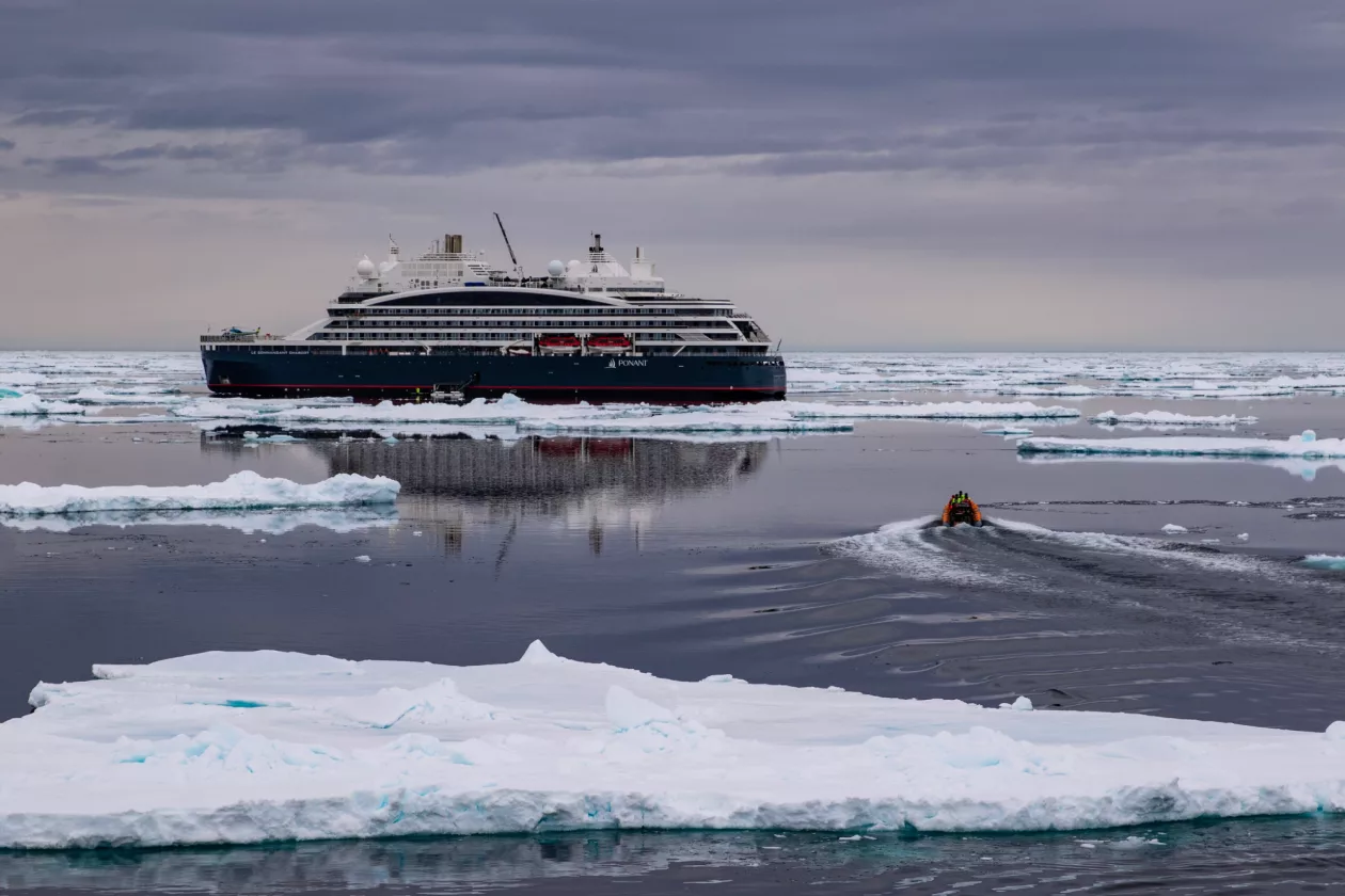 1 Ponant Le Commandant Charcot