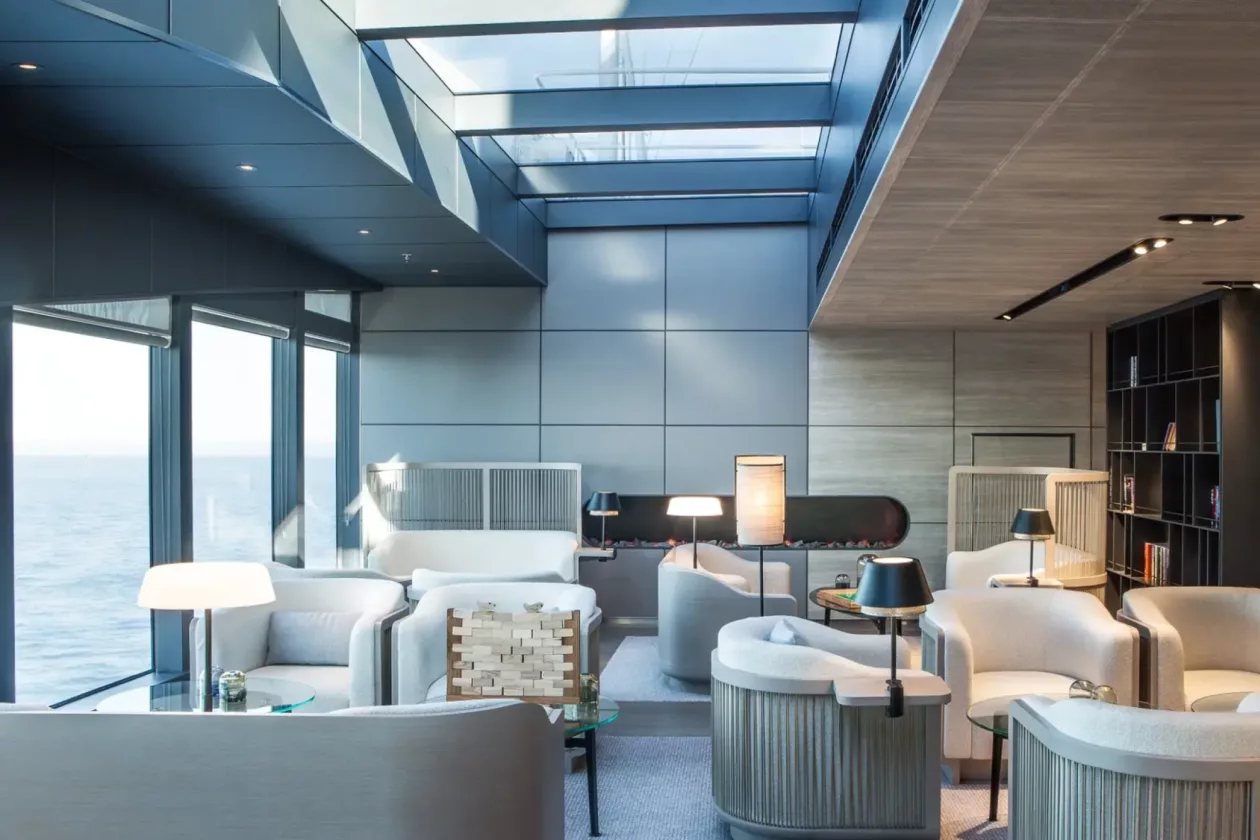 6 Ponant Le Commandant Charcot