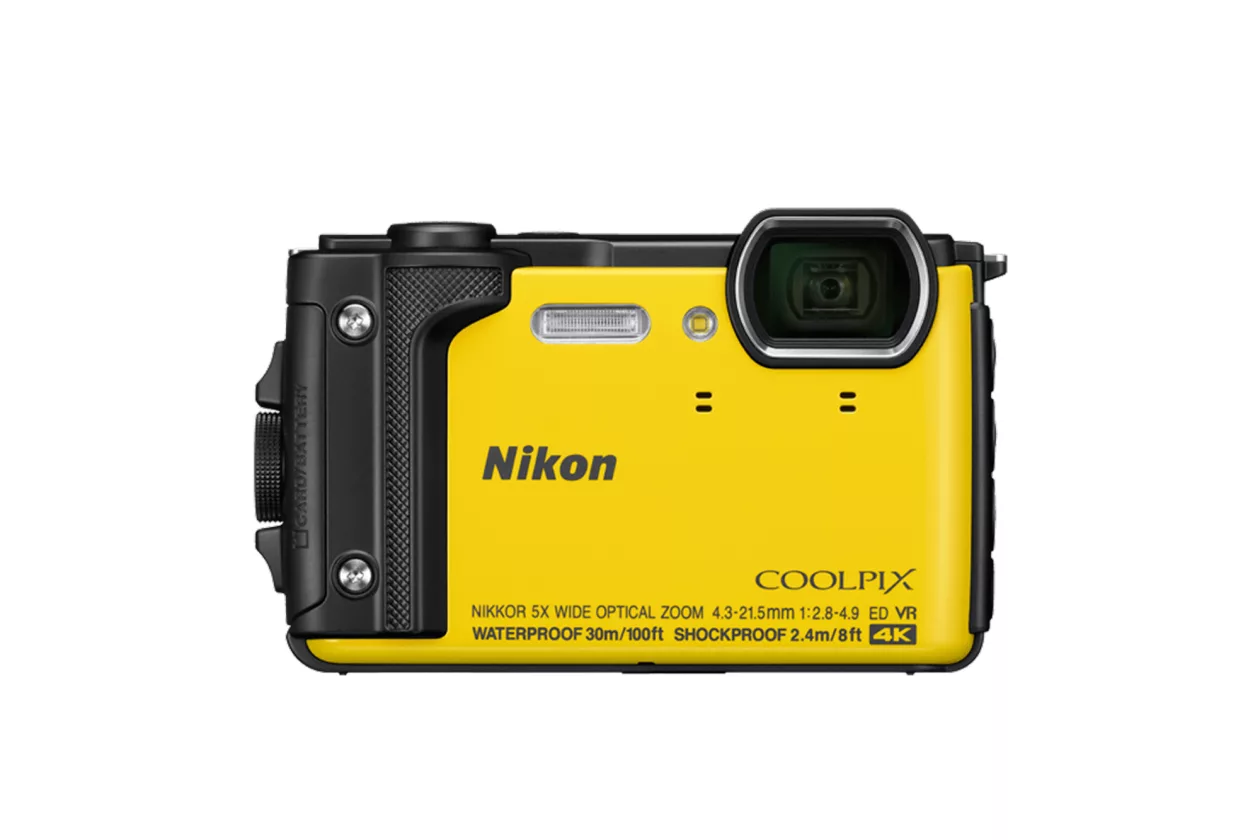 1 NIKON COOLPIX W300