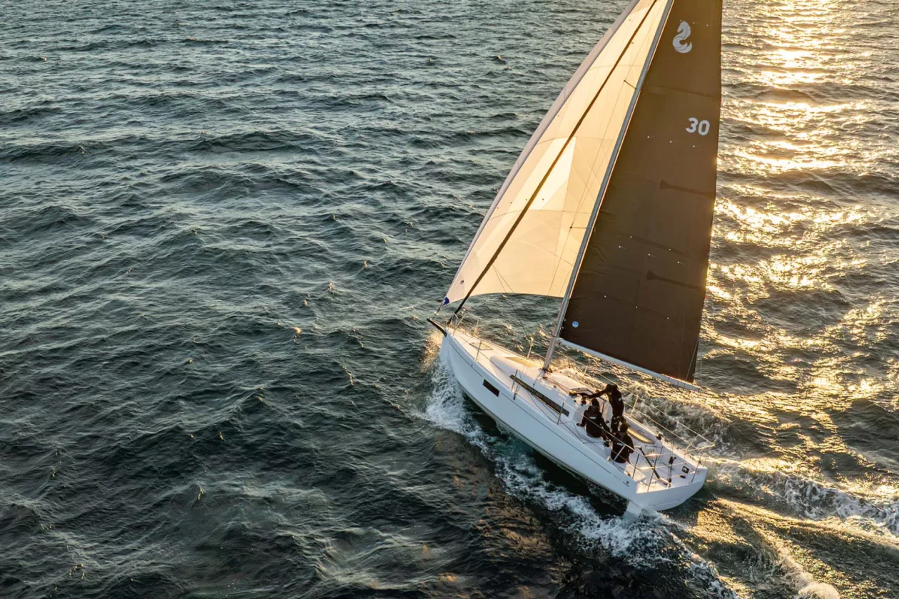 5 BENETEAU First 30
