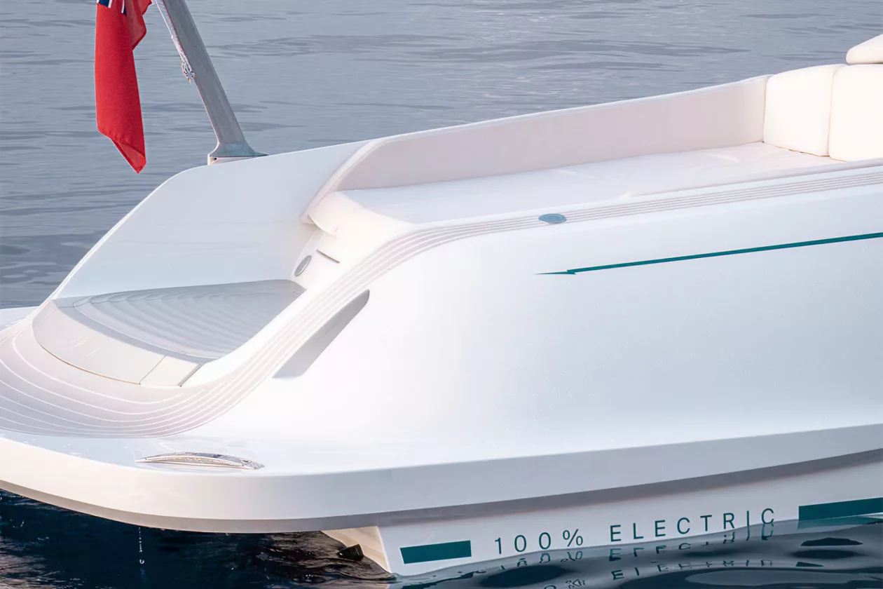 4 Vita Yachts LION