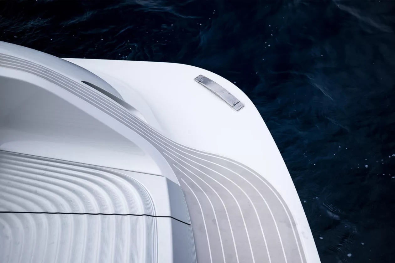 5 Vita Yachts LION