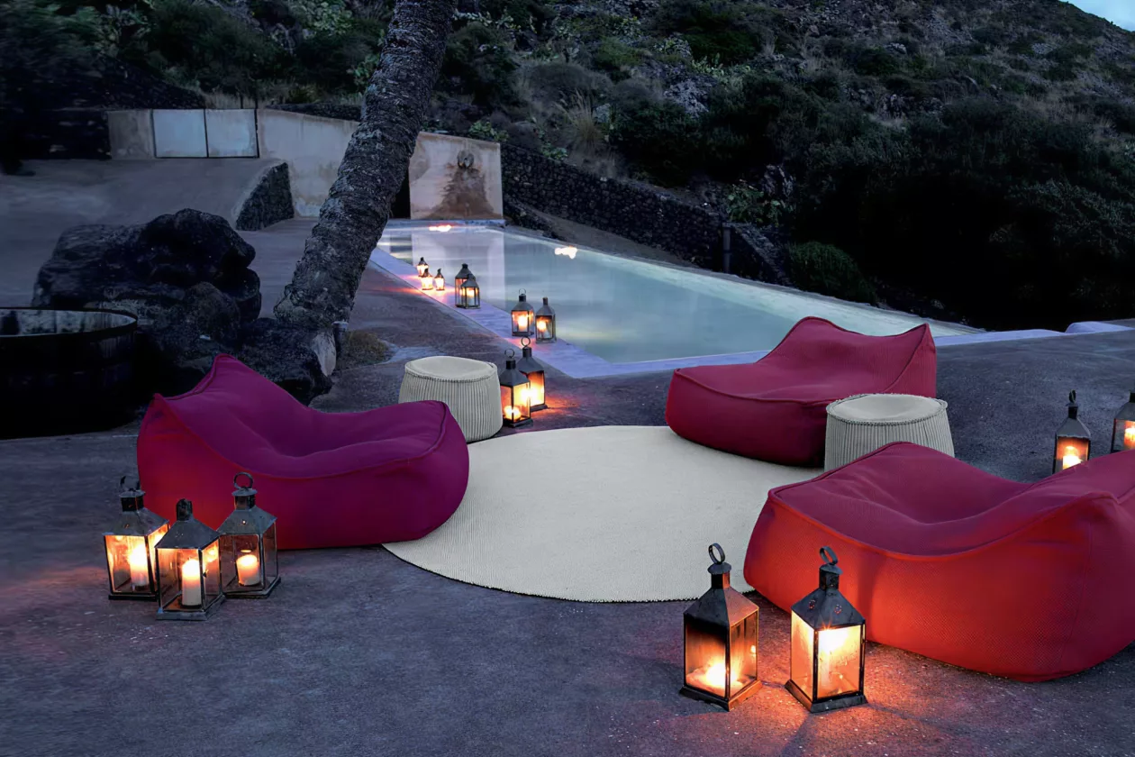 3 Paola Lenti Float Outdoor Daybed