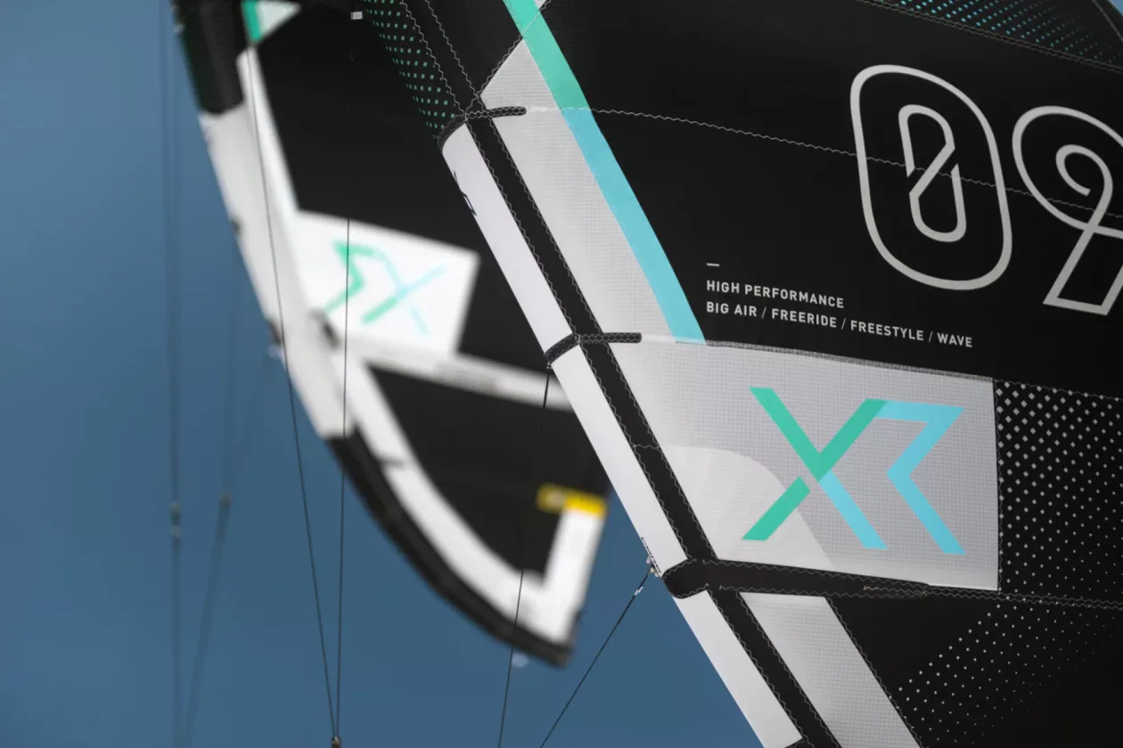 4 Core XR8 LW Kite