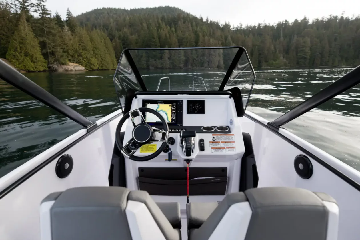 5 Explore the Axopar 22 T Top