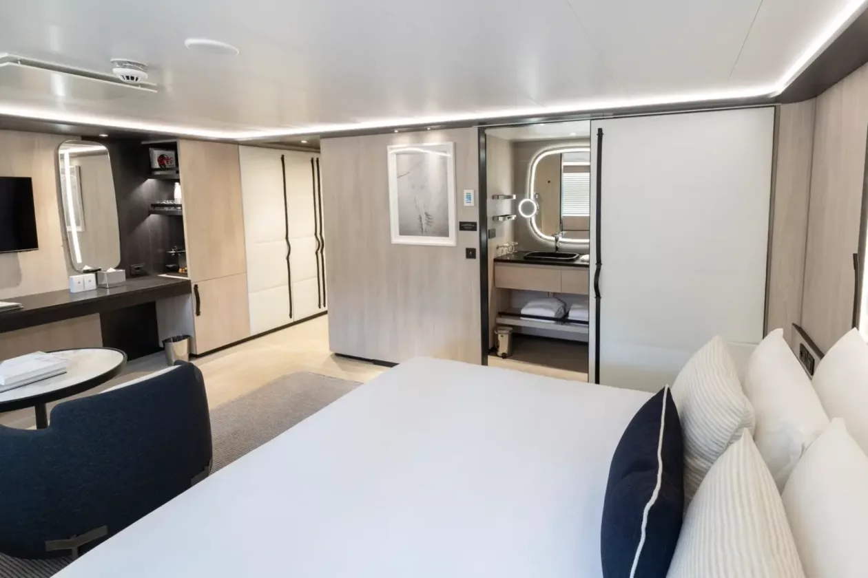 4 Le Ponant Sailing Yacht