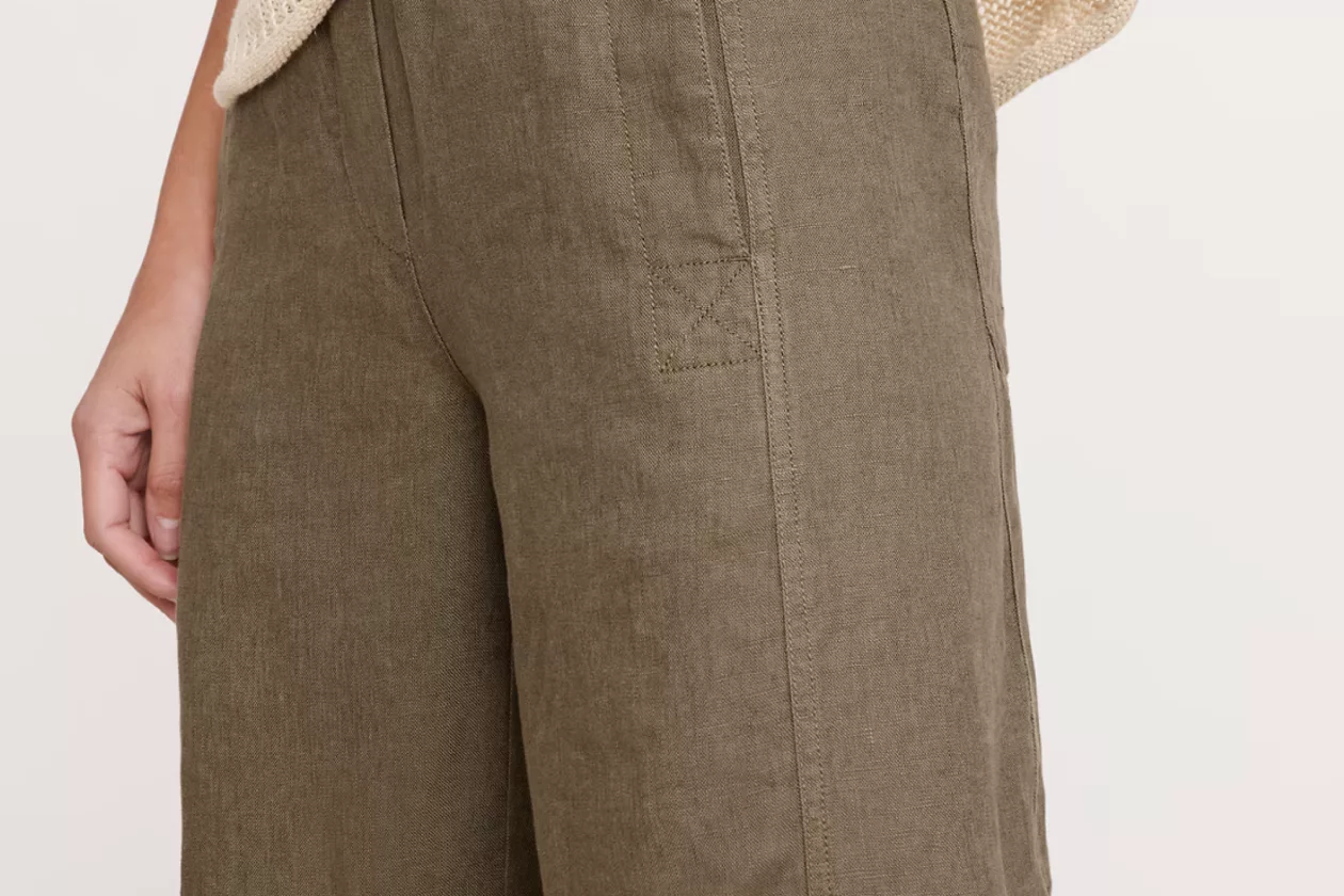 6 Mid Rise Relaxed Painter Pull On Pant in Linen