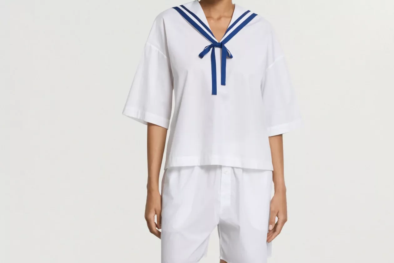 8 HANRO Cotton Sailor Collared Top