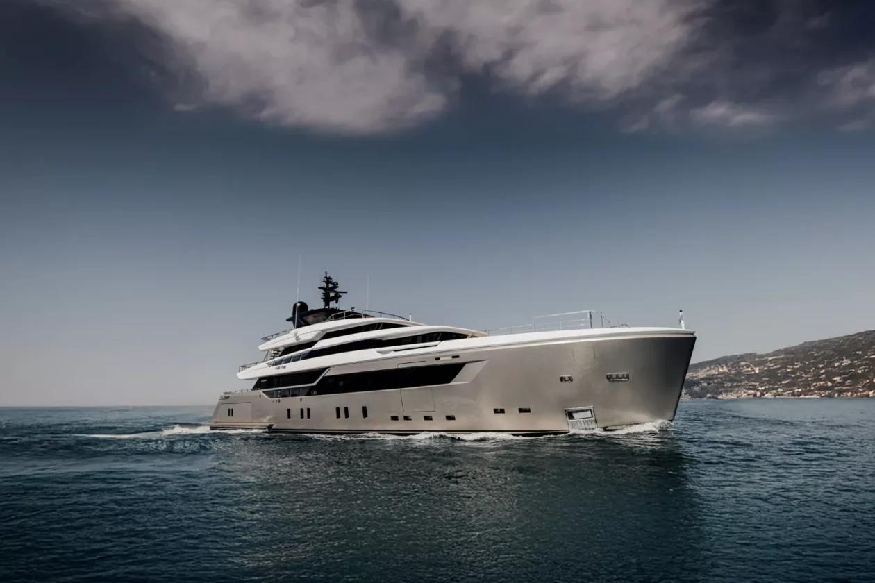 1 Sanlorenzo Alloy Superyacht