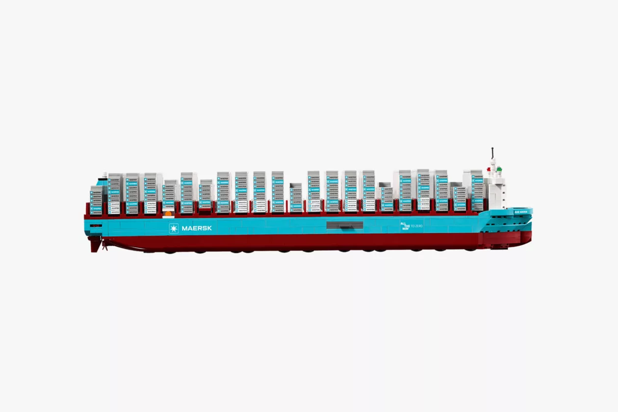 4 LEGO Maersk Dual Fuel Container Vessel