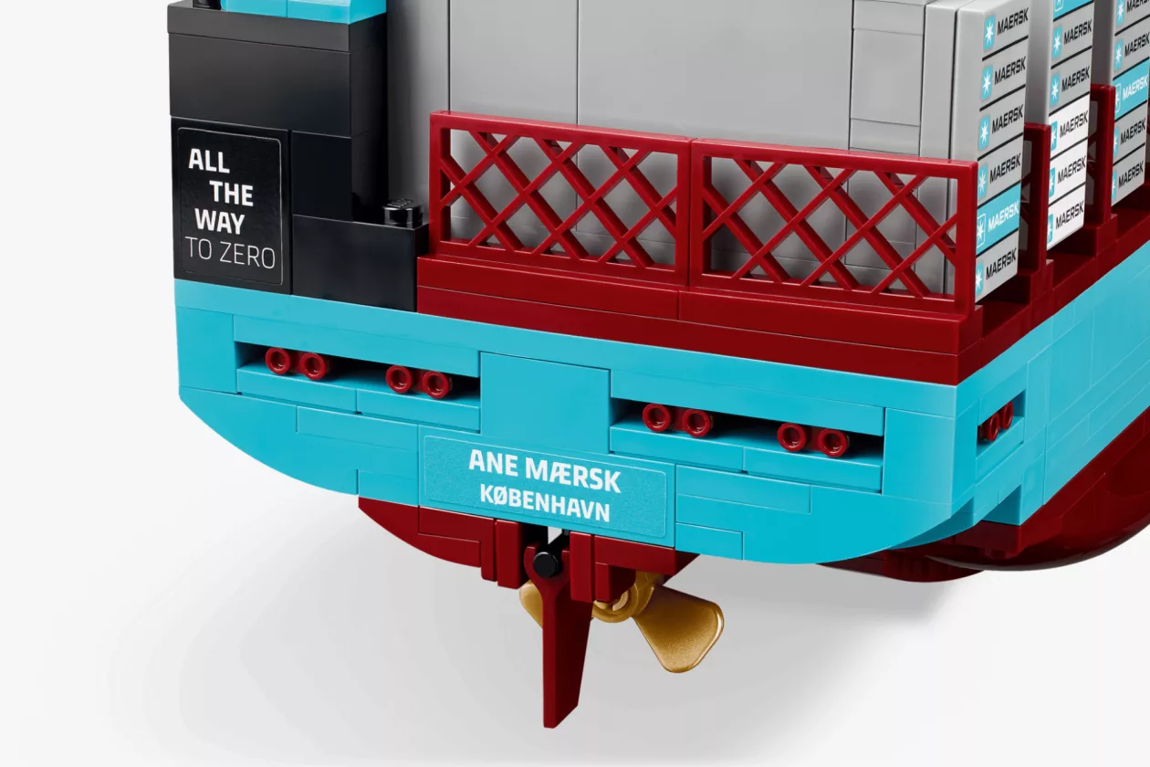 6 LEGO Maersk Dual Fuel Container Vessel