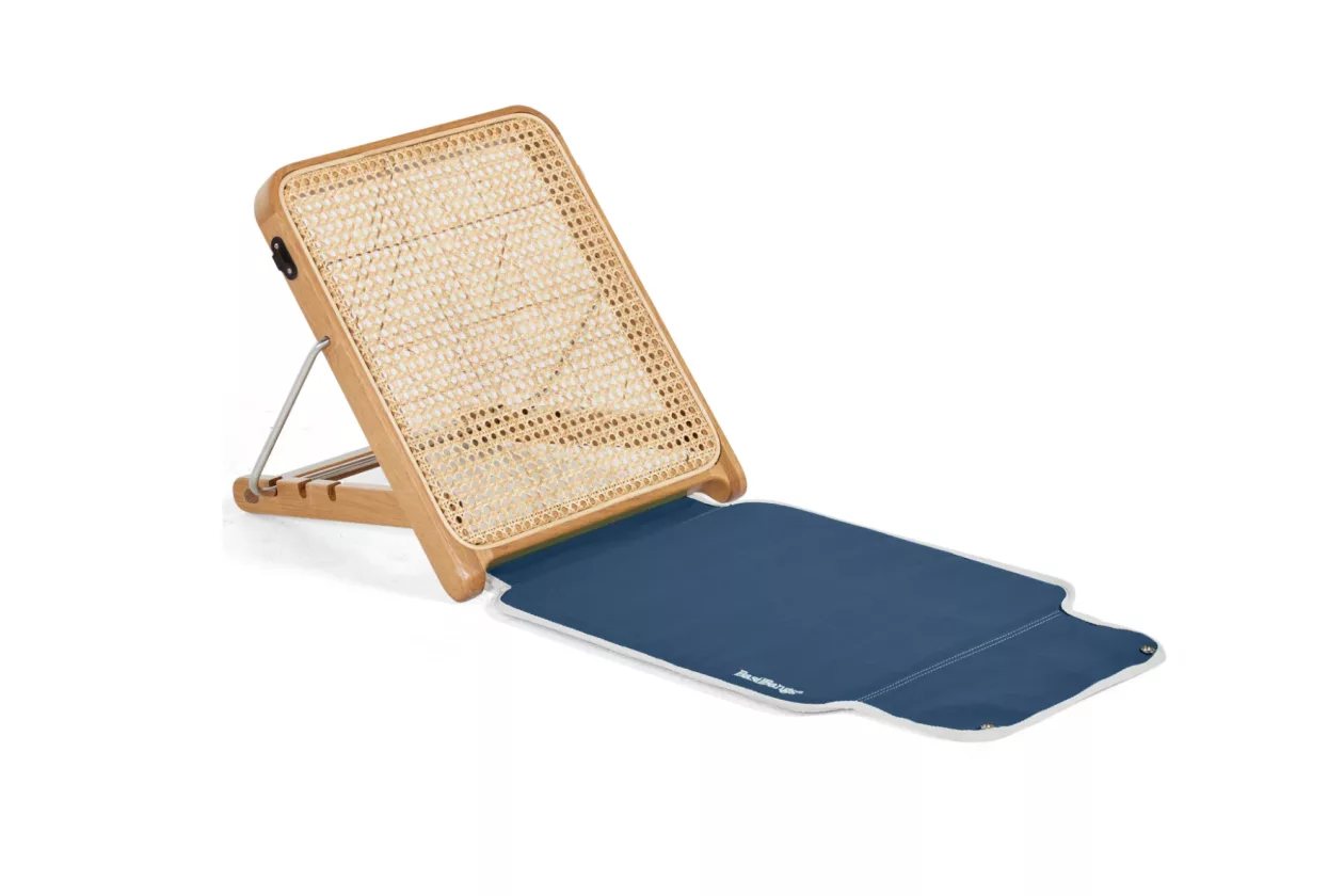 1 The Lounger by Basil Bangs