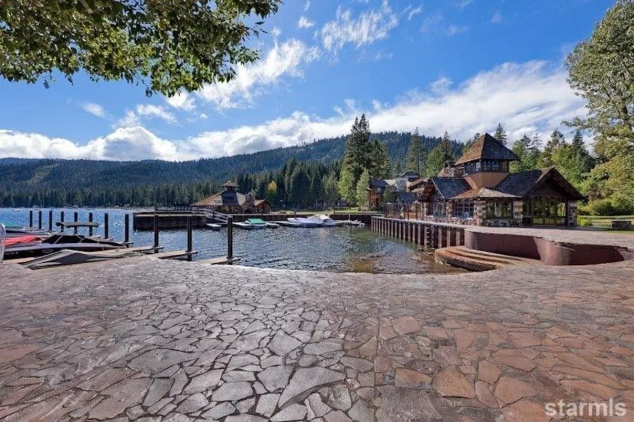 Tahoe house05