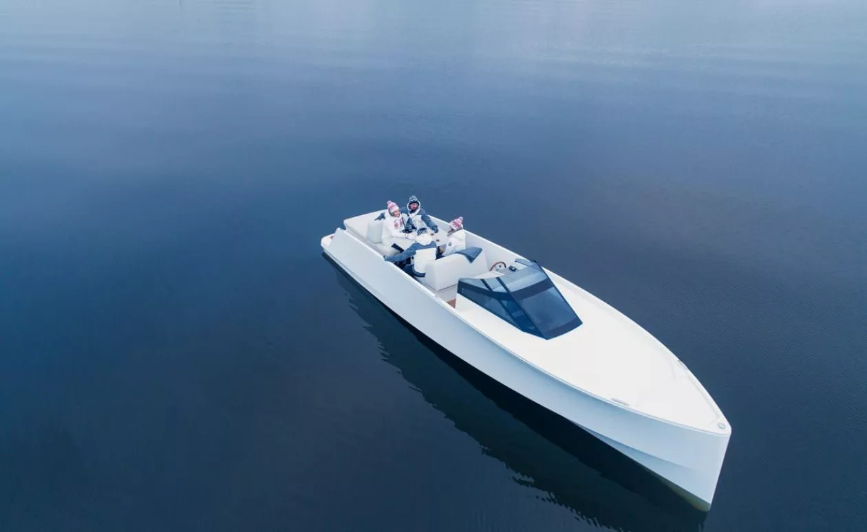 Q yacht02