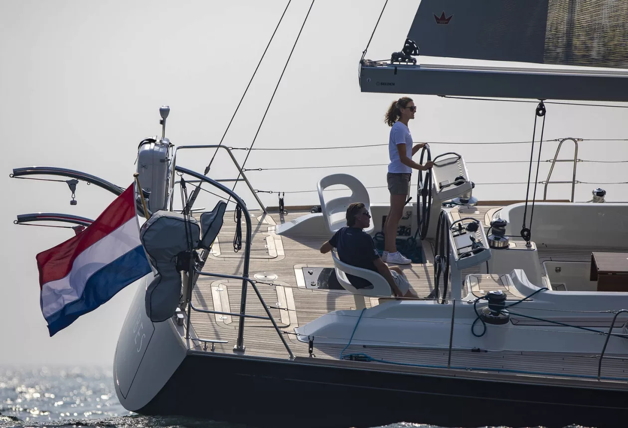 59 CS yacht 1