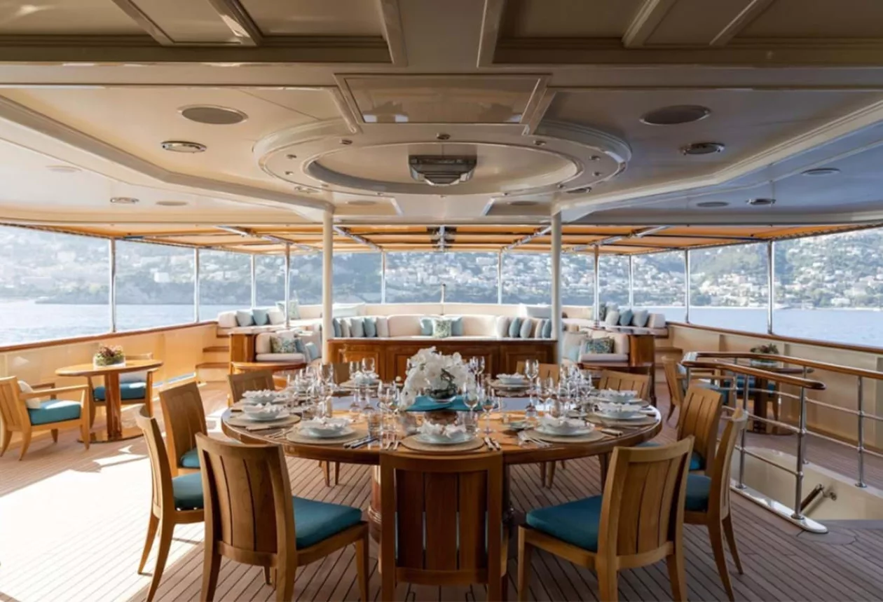 The 295 Foot Nero 5