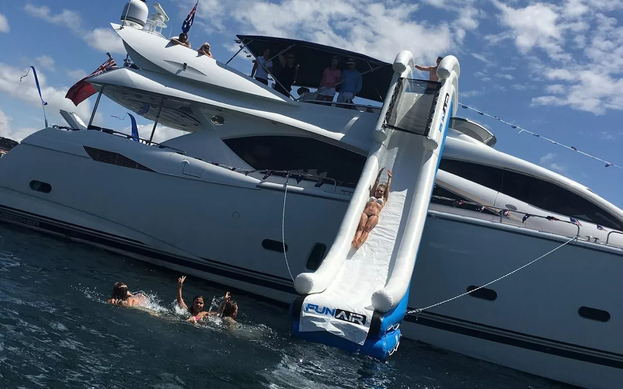Yacht slides02
