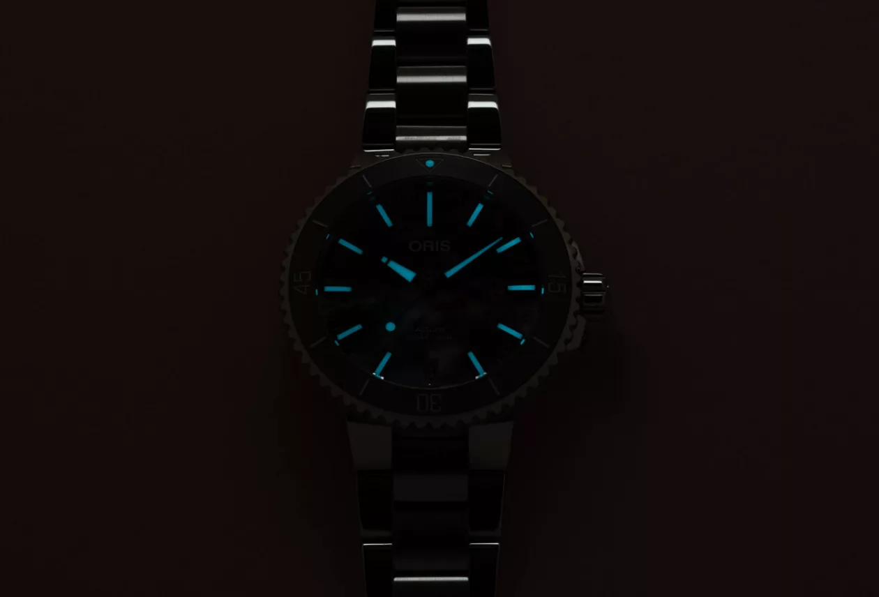ORIS AQUIS DATE UPCYCLE WATCH 4