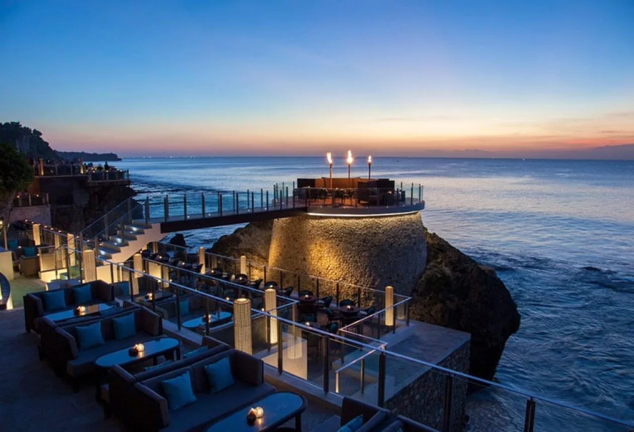 Rock Bar at Ayana Resort and Spa 1