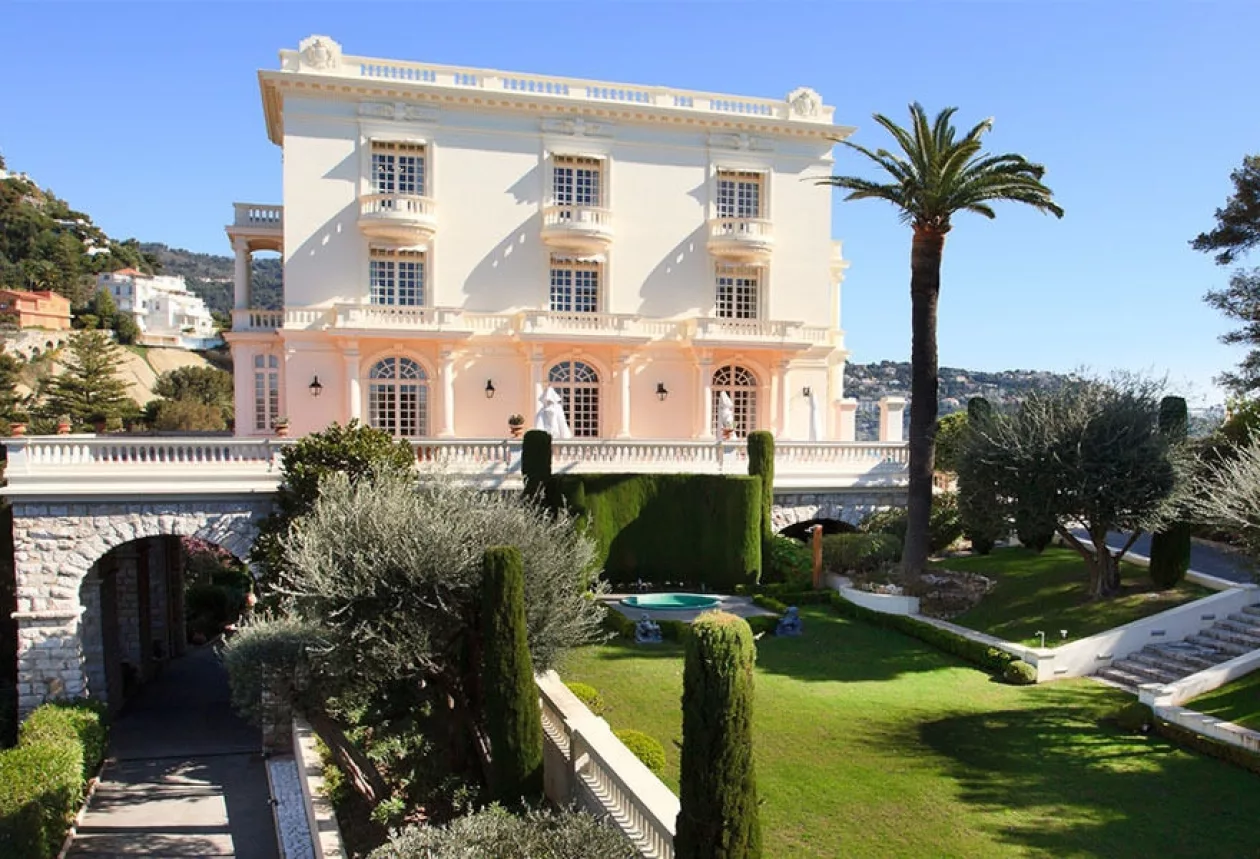 KARL LAGERFELDS FRENCH RIVIERA VILLA 1