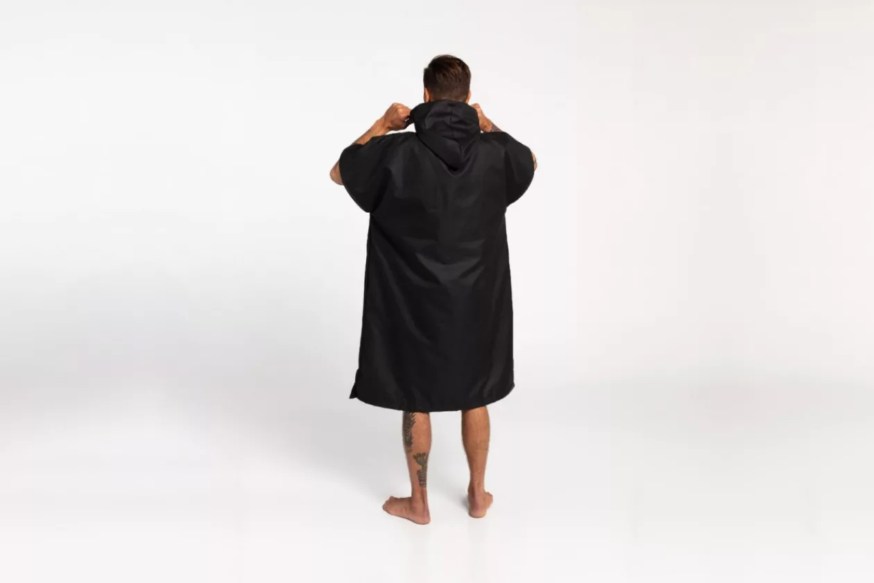 WATERPROOF CHANGING PONCHO 3