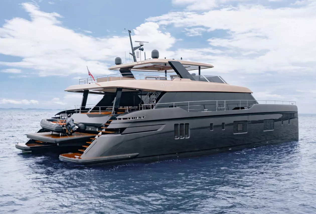 Sunreefs Lavish New 96 Foot Super Cat 5