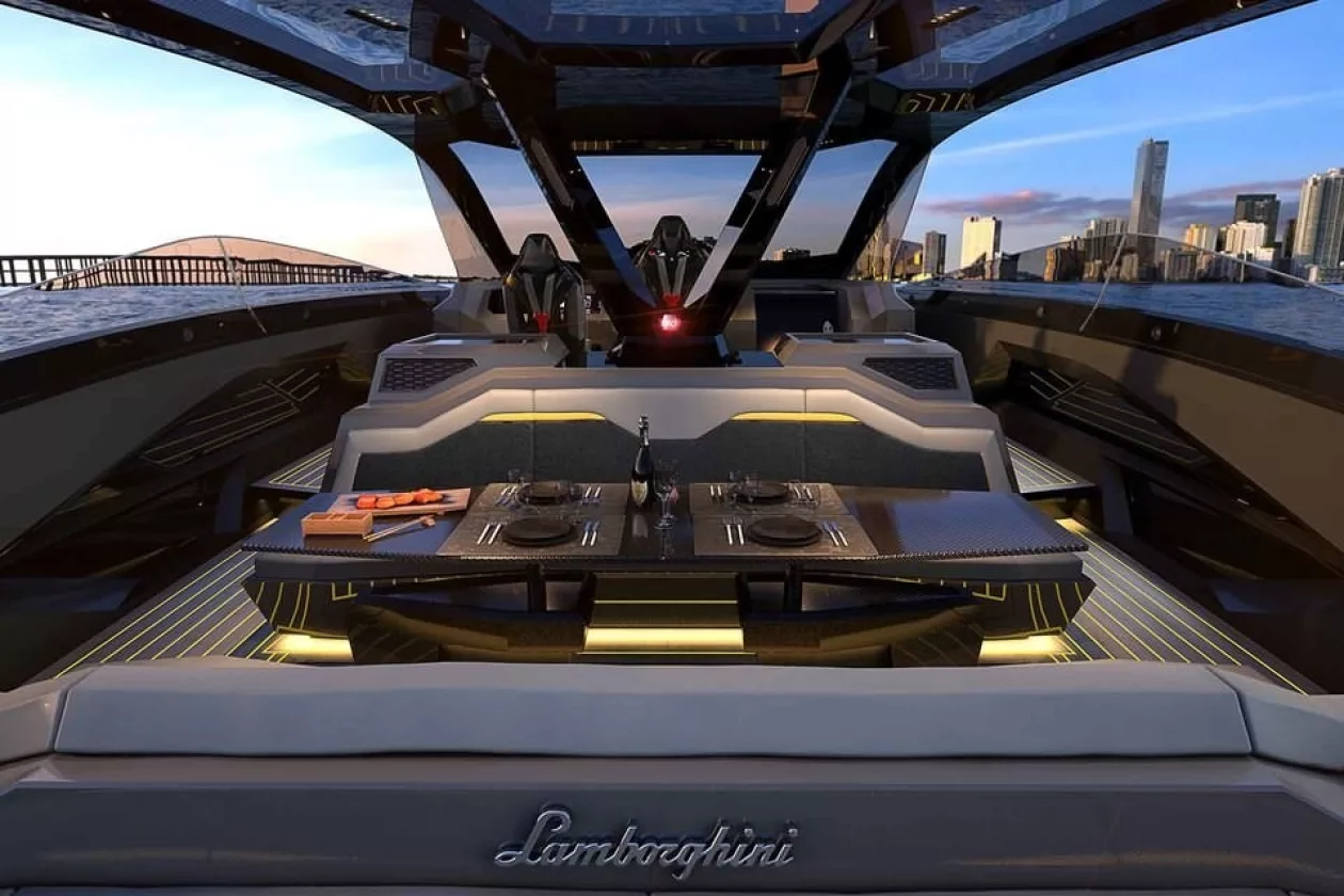 Lamborghini tecomar 03