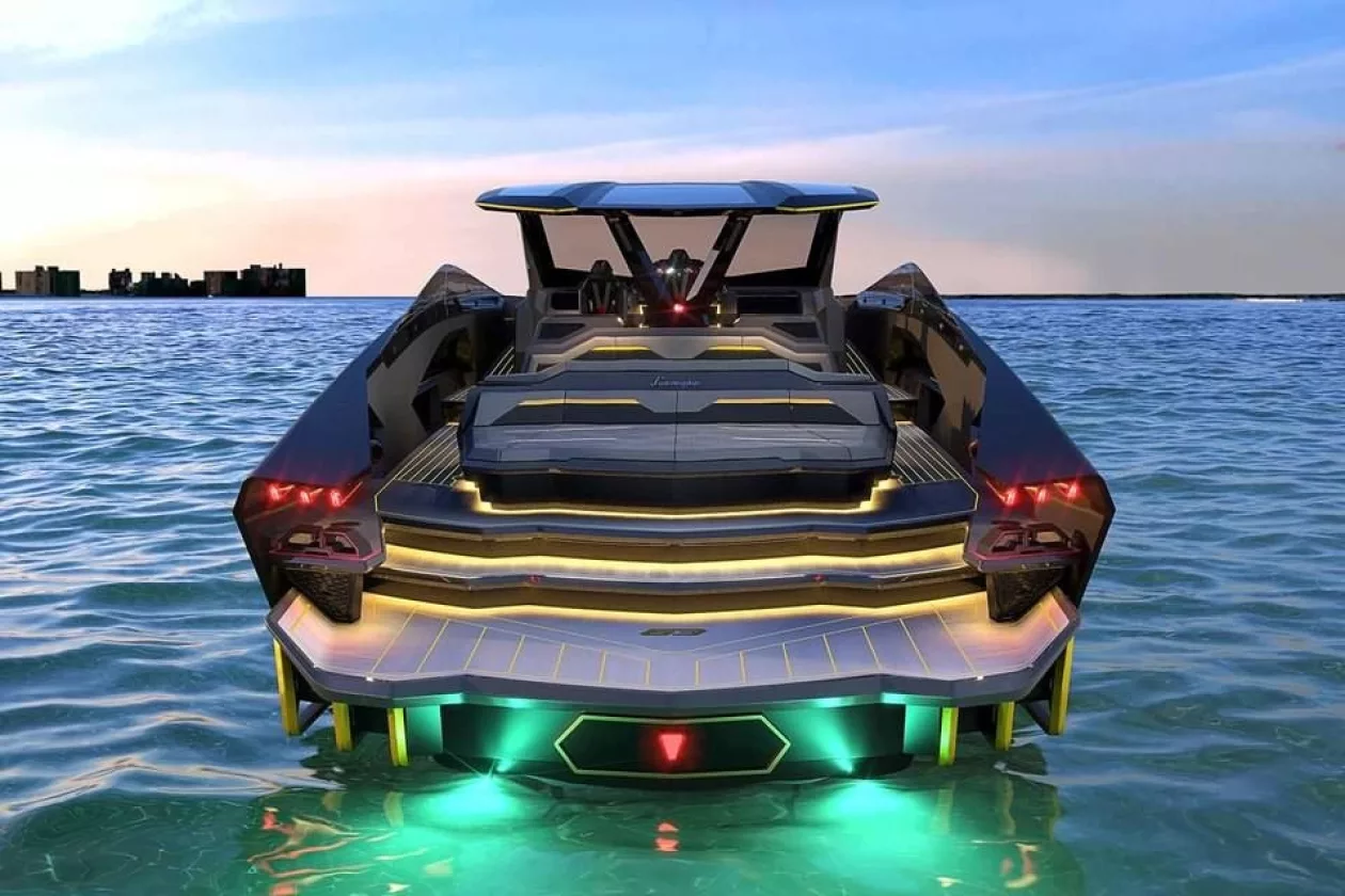 Lamborghini tecomar 04