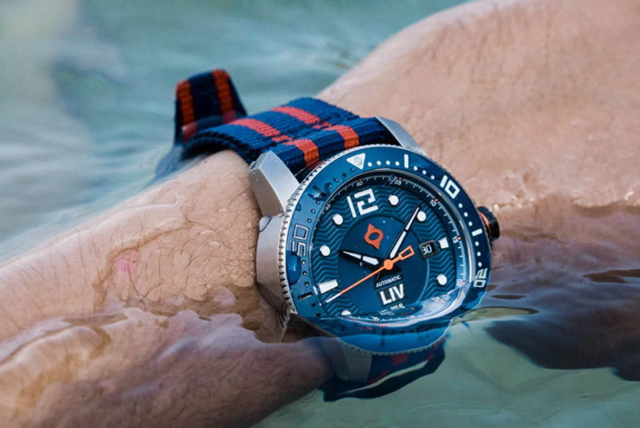 LIV GX Divers 44mm 5