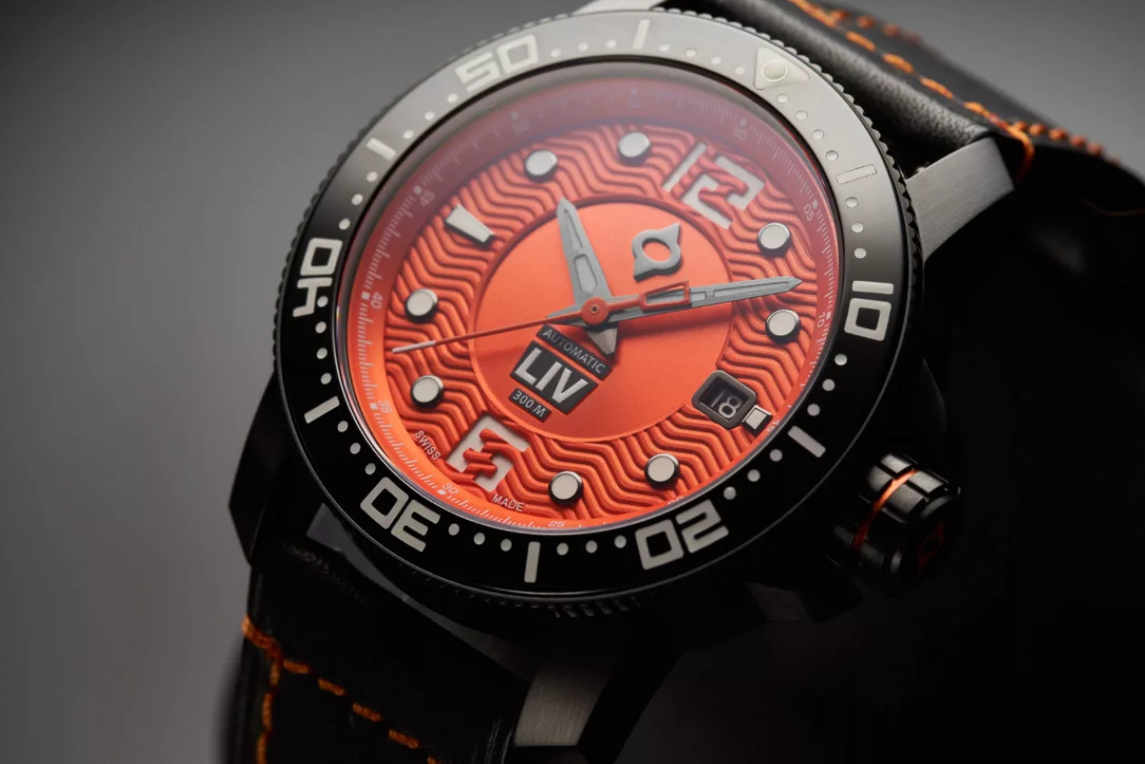 LIV GX Divers 44mm 6