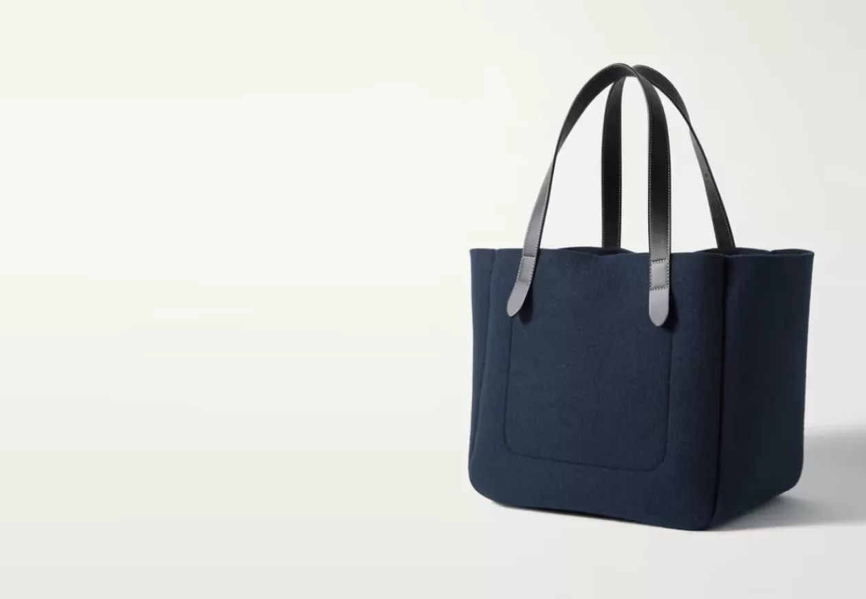 JW ANDERSON LOGO EMBROIDERED LEATHER TRIMMED FELT TOTE BAG NAVY 3