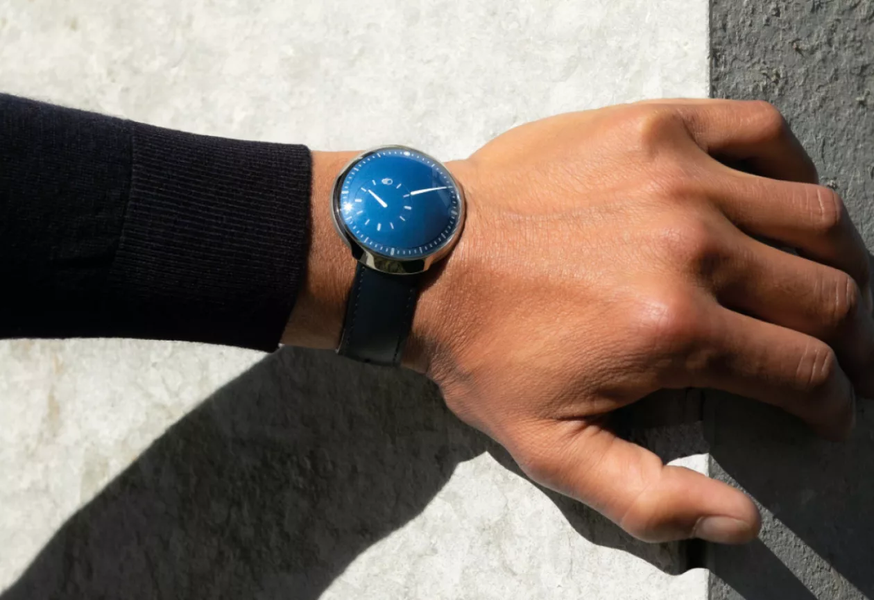 RESSENCE TYPE 8 WATCH 1