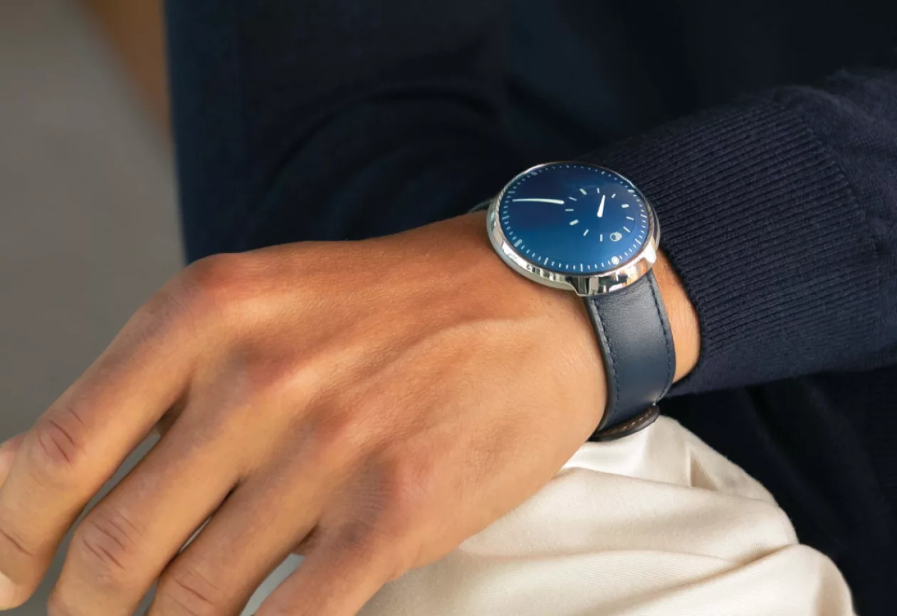RESSENCE TYPE 8 WATCH 4