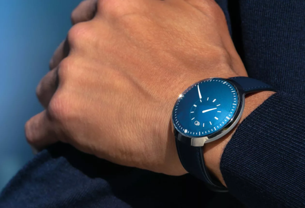 RESSENCE TYPE 8 WATCH 7