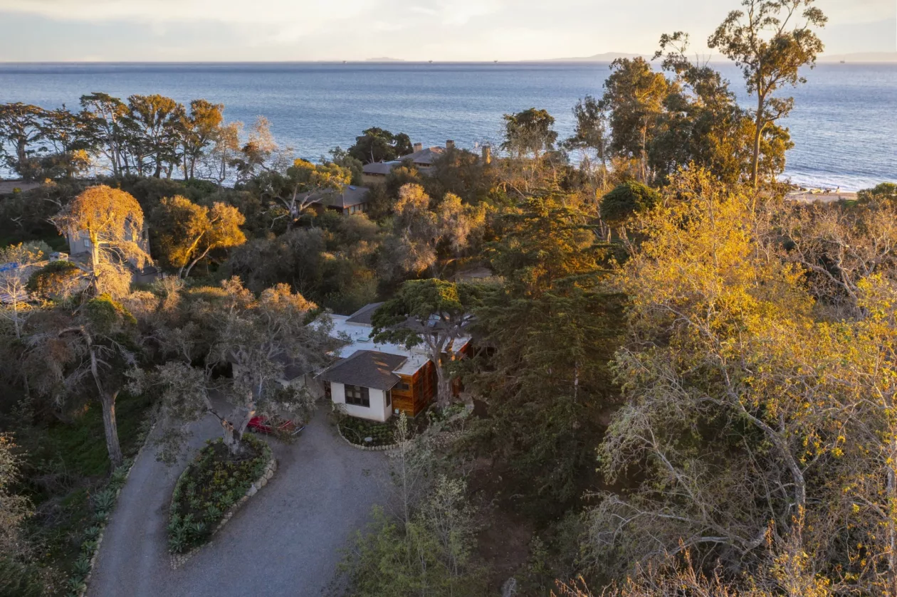 RANCHO CARINOSO OCEANFRONT ESTATE 1